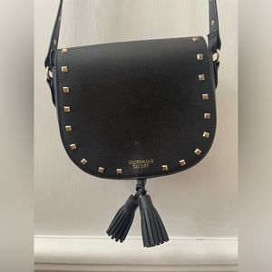 🎉🎈🎉🎈VICTORIA’s SECRET CROSSBODY STUDDED SADDLE BAG